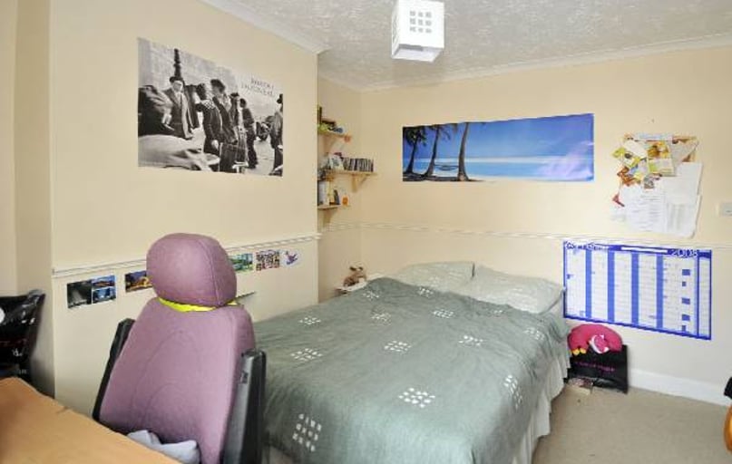 Violet road, Bassett, Southampton - Image 1